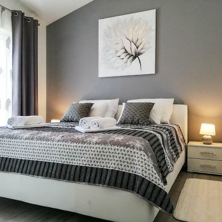 Apartment Sara Kaštela Eksteriør bilde
